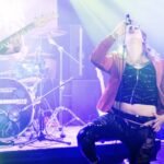 Flying-Earrings-Live-11