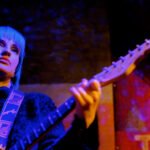 Timeline.00_10_06_01.Standbild046